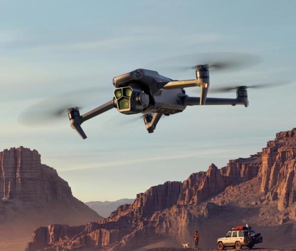 M3-2 DJI Mavic 3 Pro Fly More Combo (DJI RC)